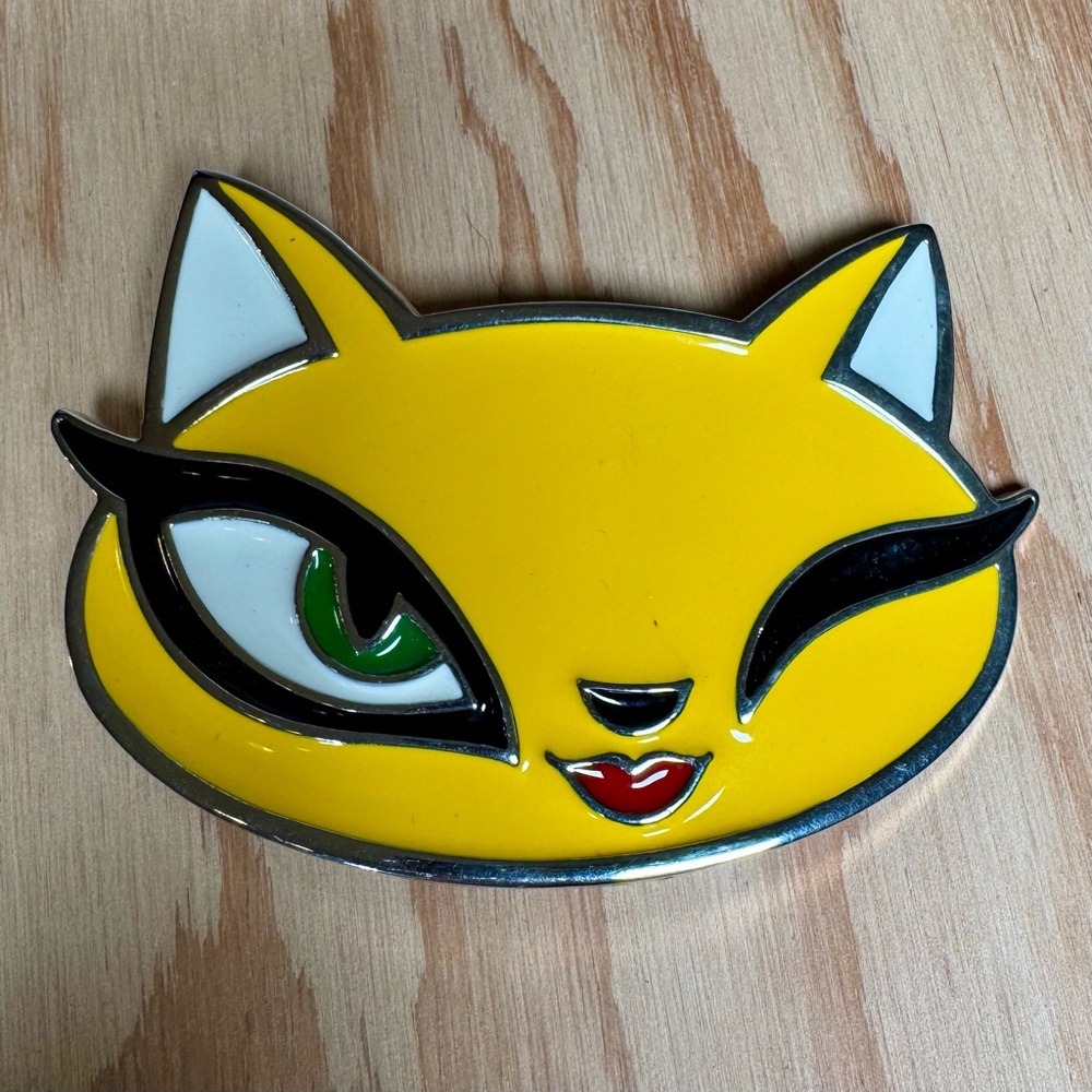 R S W C M E B B - image 3